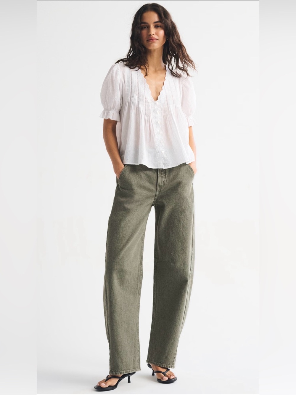 Abercrombie & Fitch High-Rise Barrel Jeans in Olive Green